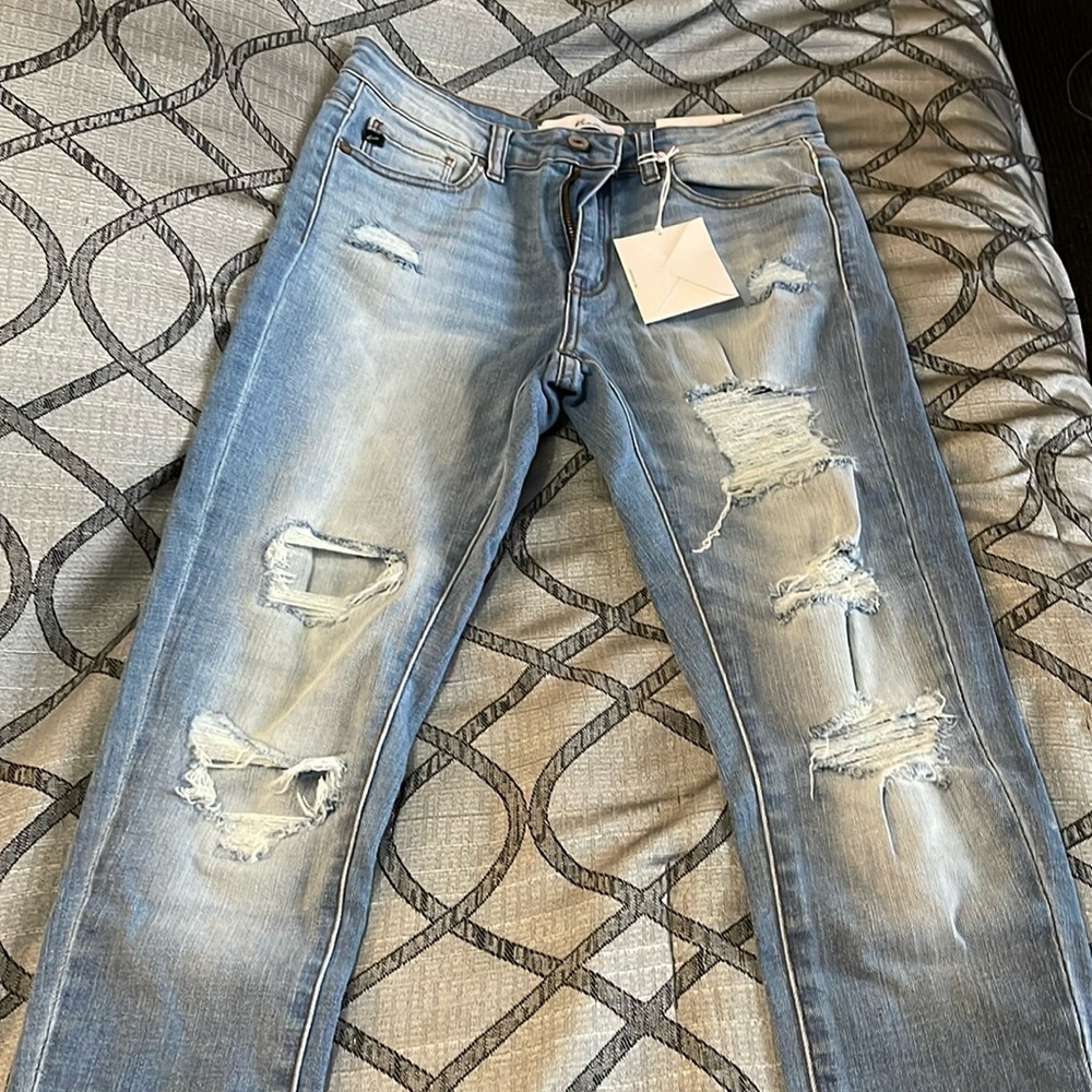 NWT! KanCan Distressed Skinny Jeans